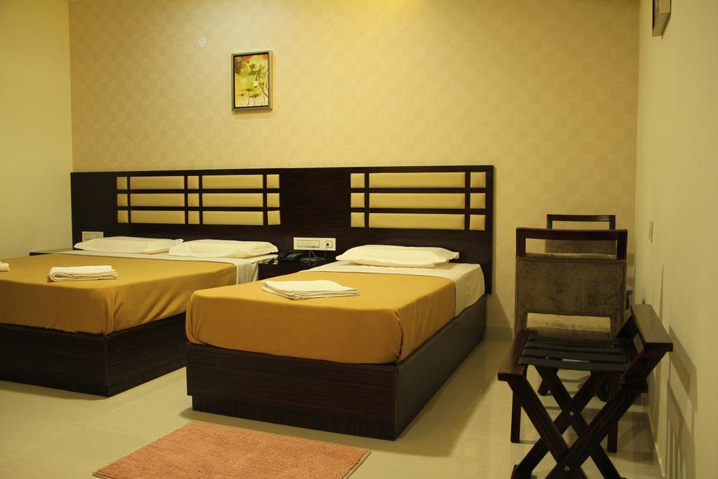 Hotel M.P Temples Inn Kumbakonam Room photo
